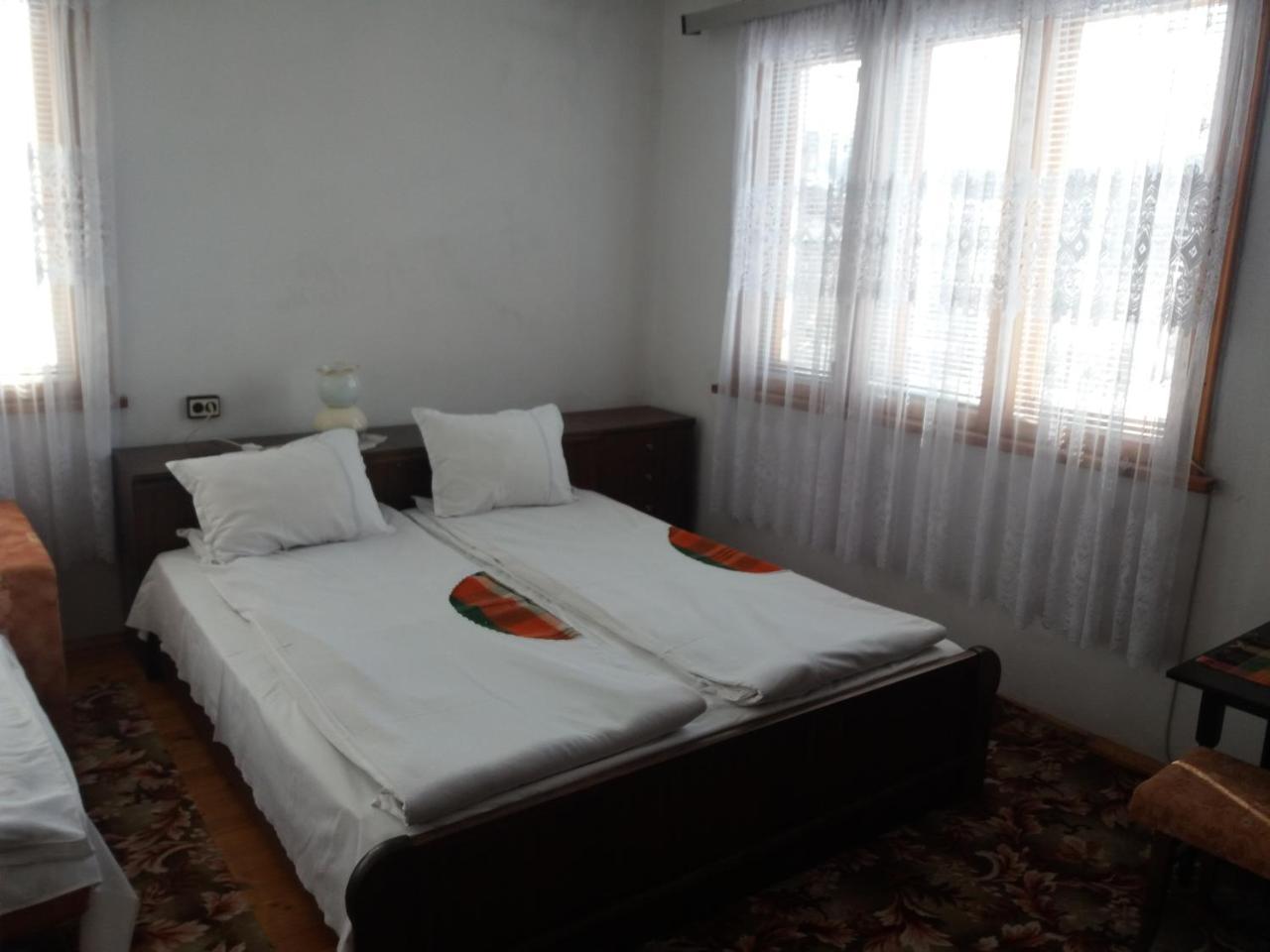 Guest House Ahp Mala Tsurkva Ngoại thất bức ảnh
